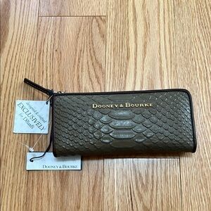 New! Dooney & Bourke embossed leather mushroom color Wallet.